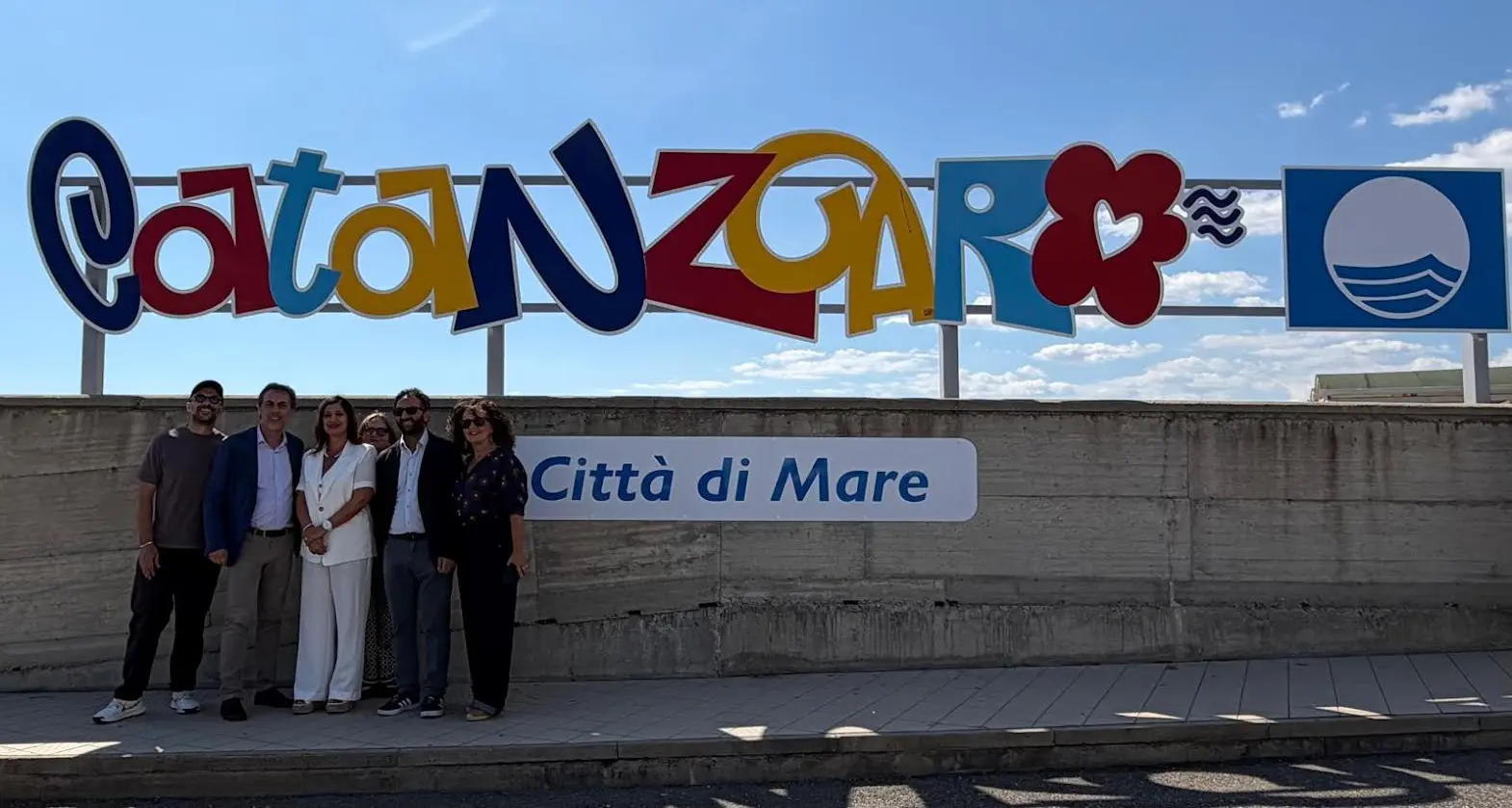 Un’installazione per convincere tutti che Catanzaro è una città di mare