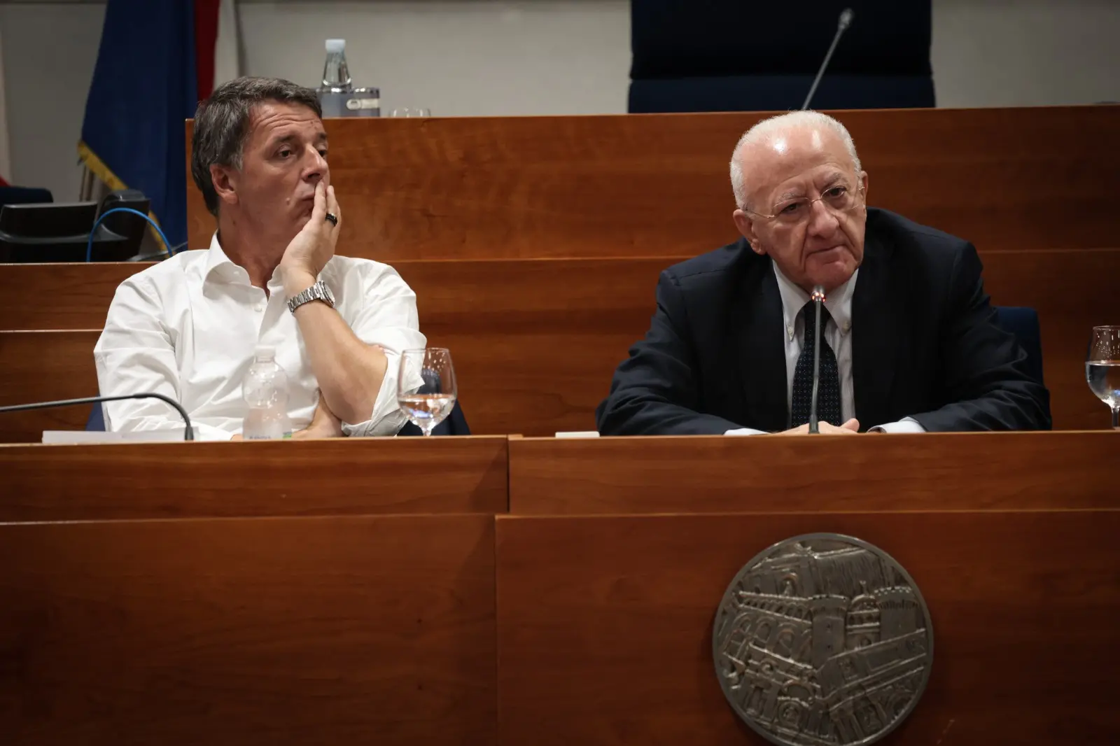Il rottamatore e il rottamato: alla Leopolda 2026\u00A0anche la strana coppia Renzi–De Luca\n