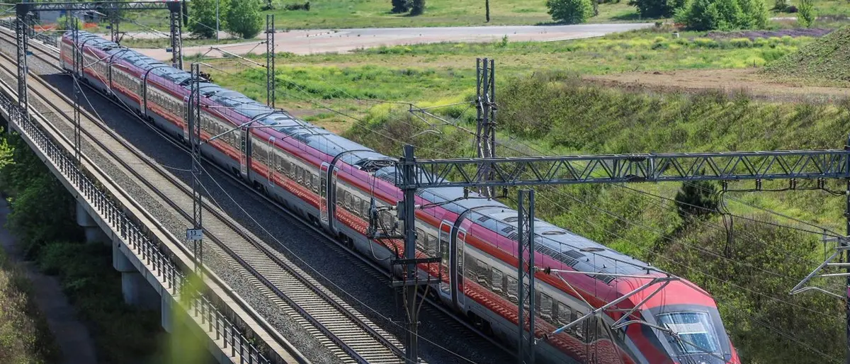 Frecciarossa travolse cavi caduti lungo la\u00A0linea tirrenica, l’Associazione Acu\u00A0prepara un esposto: «Dubbi sulla manutenzione»\n