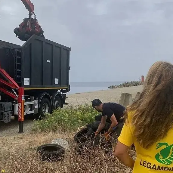 San Ferdinando\u00A0diventa “Il Villaggio del Mare Pulito” grazie a Legambiente e Cri\u00A0\n