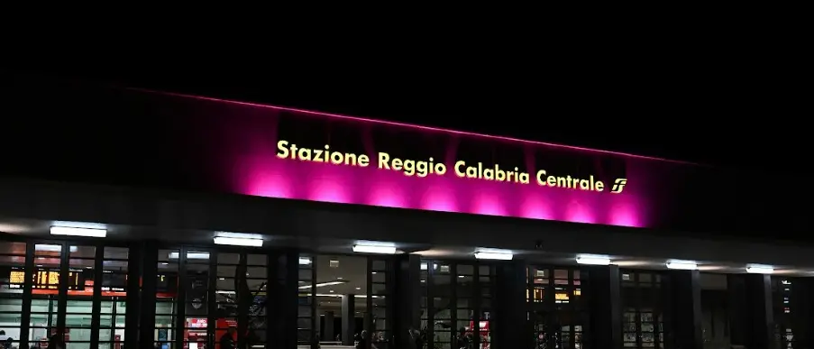 FrecciaRosa porta la prevenzione dei tumori sui treni: consulenze mediche gratuite e informazioni per i passeggeri\n
