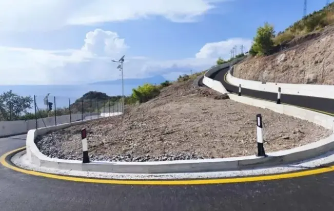 Maratea, protesta degli studenti calabresi: assenza di massa per i disagi nel trasporto scolastico\n