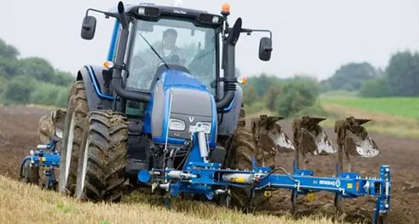 Eni, da oggi sconto del 20% su prezzi gasolio e benzina per uso agricolo e motopesca\n