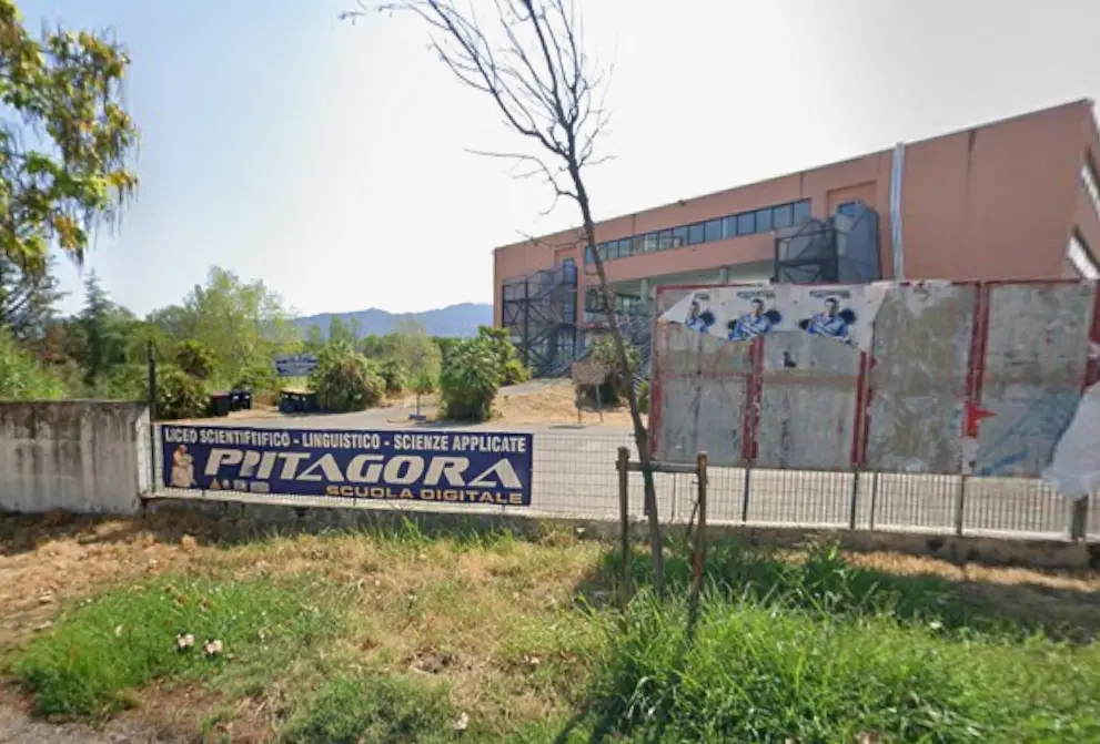 Rende, riapre la palestra del Liceo Scientifico Pitagora dopo i lavori di ristrutturazione\n
