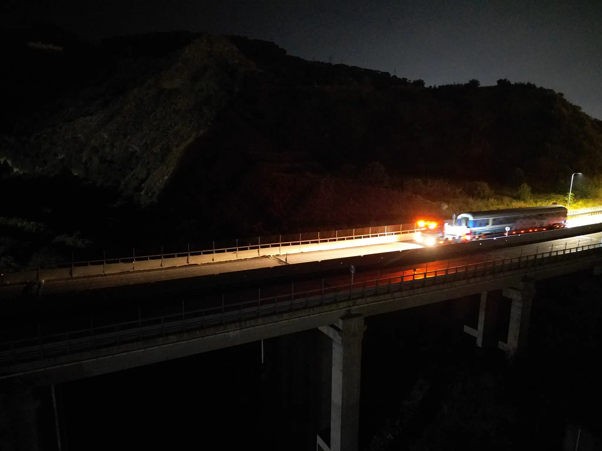 Reggio, monitorato il viadotto “Torbido” dopo il passaggio di un trasporto eccezionale\n