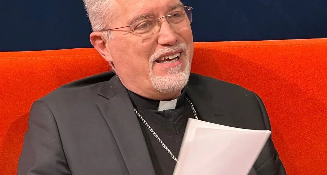 Diocesi di Mileto, l'appello del vescovo Nostro per la recita comunitaria del Rosario a favore della pace\n