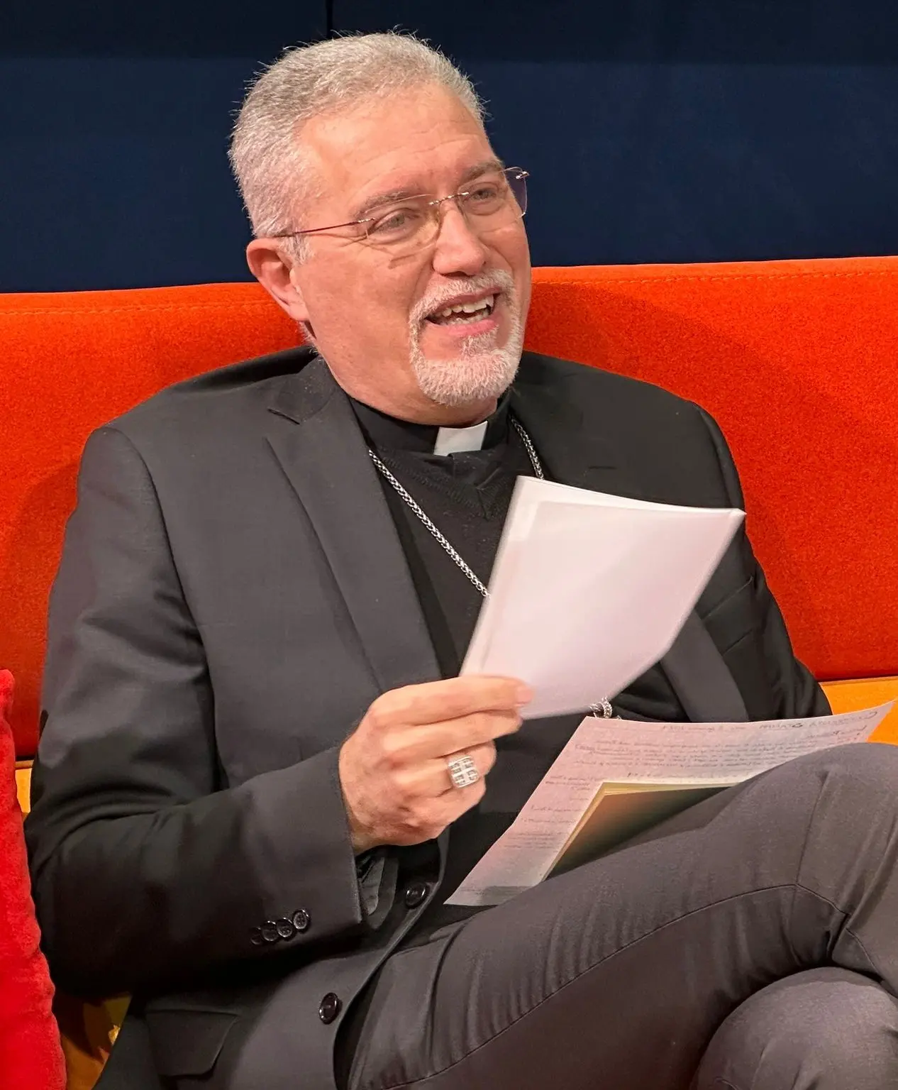 Diocesi di Mileto, l'appello del vescovo Nostro per la recita comunitaria del Rosario a favore della pace\n