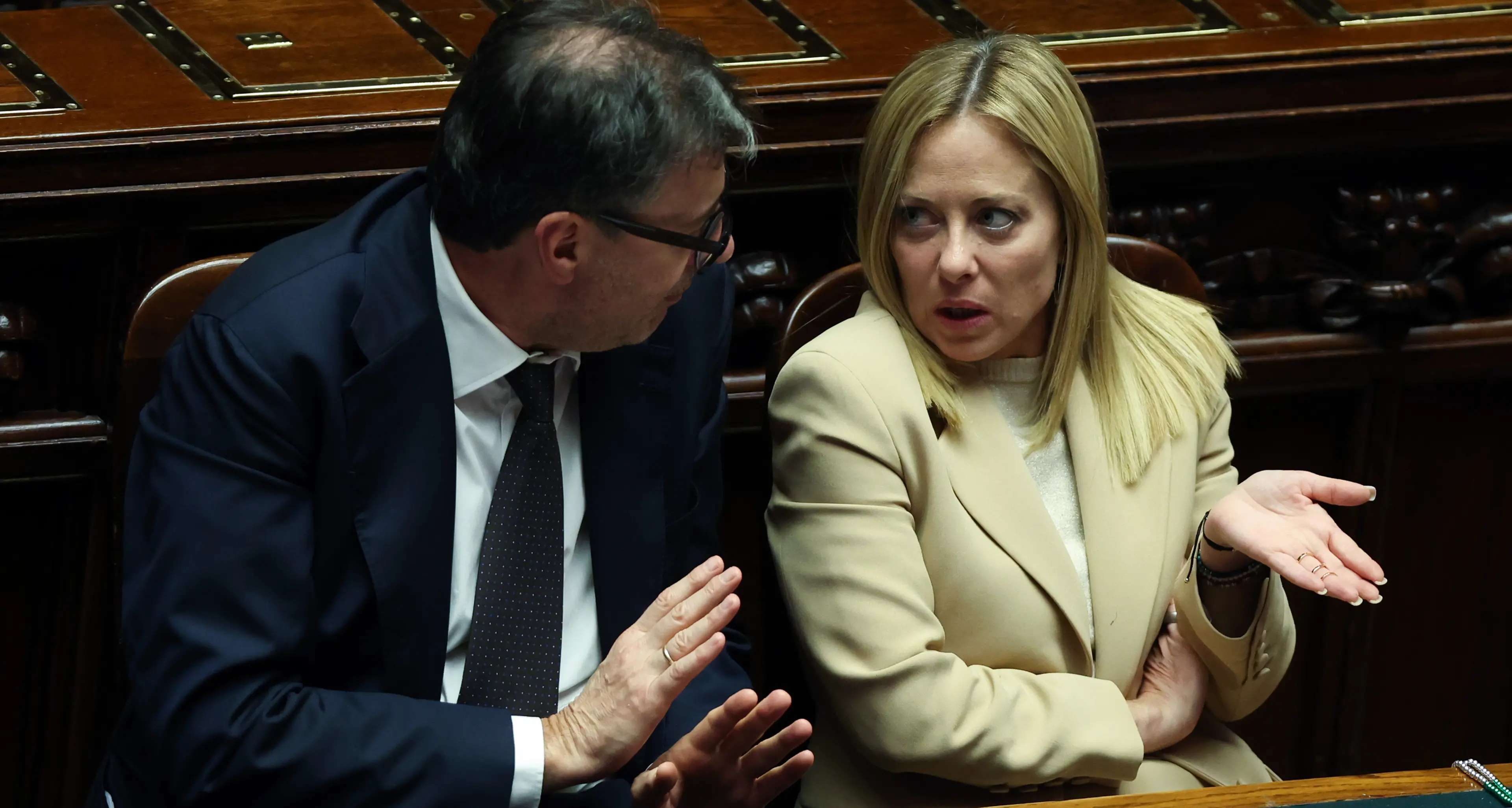 Manovra 2027, meno spazio per le armi mentre Giorgetti cerca di frenare le richieste elettorali degli alleati\n