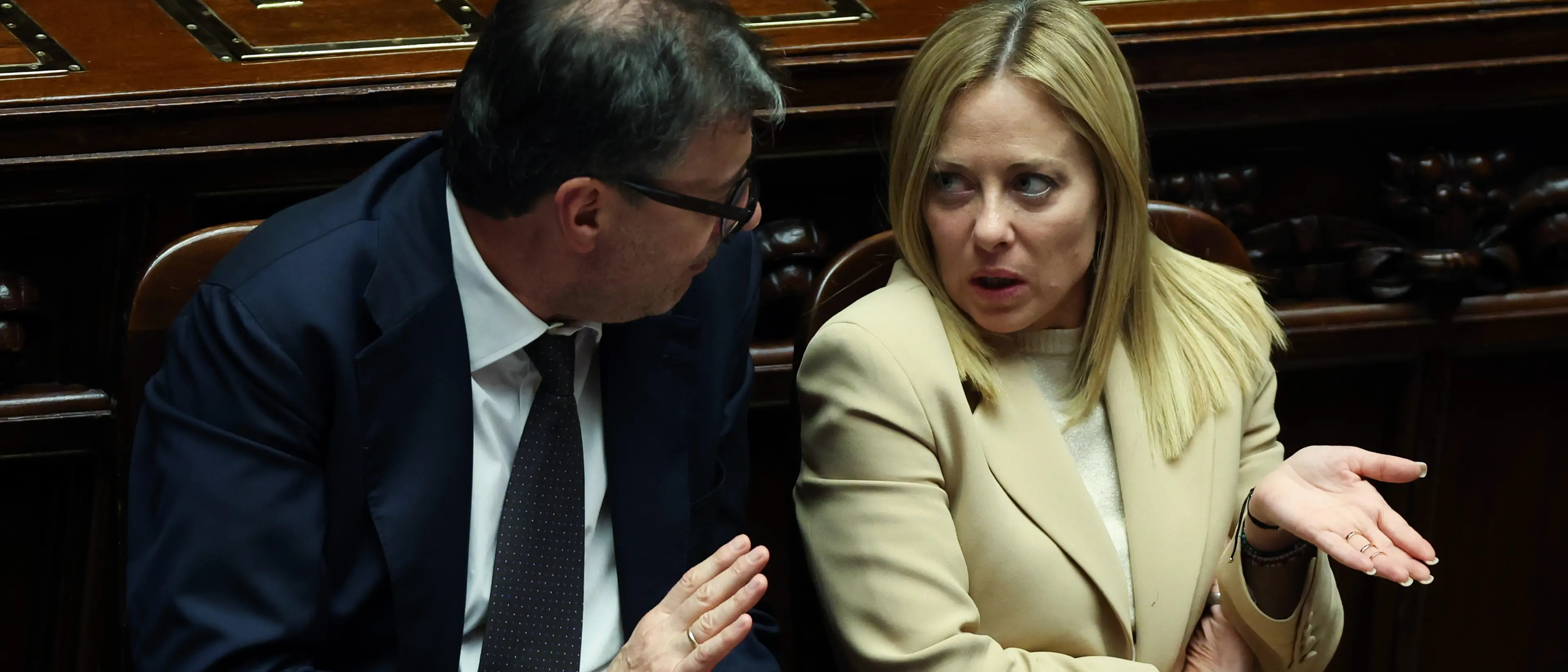 Manovra 2027, meno spazio per le armi mentre Giorgetti cerca di frenare le richieste elettorali degli alleati\n