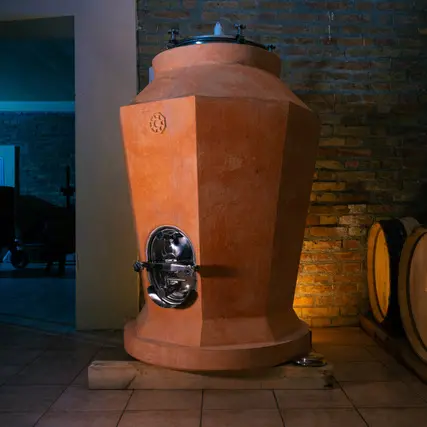 Tenuta del Travale, tra i 50 “Vini rari” del Gambero Rosso c’è anche una bottiglia calabrese\u00A0\u00A0\n