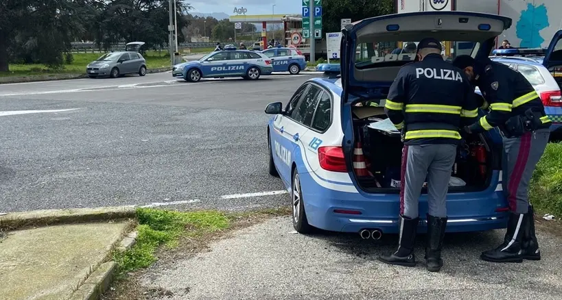 Bloccato dalla Polizia stradale un camionista ubriaco che seminava\u00A0panico sulla\u00A0A2 nel tratto tra Mileto e Rosarno\n