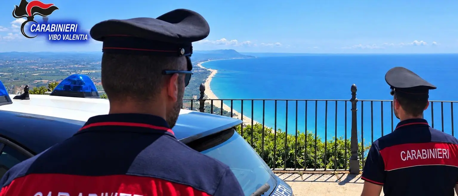 Nicotera, pedinamenti e minacce social all’ex compagna: divieto di avvicinamento e braccialetto elettronico\n