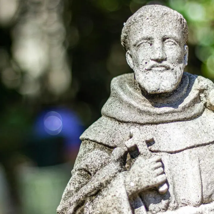 Ottocento anni di Francesco d’Assisi, la fraternità come risposta a violenza, egoismo e competizione\n