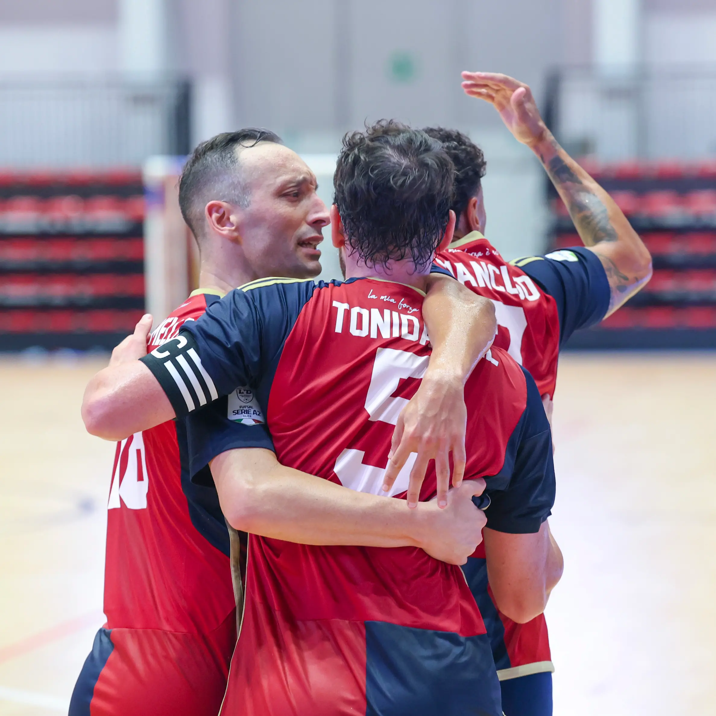 Serie A2 Élite, settebello della Pirossigeno Cosenza: a Roma i Lupi del futsal battono 7-3 l’Eur\n