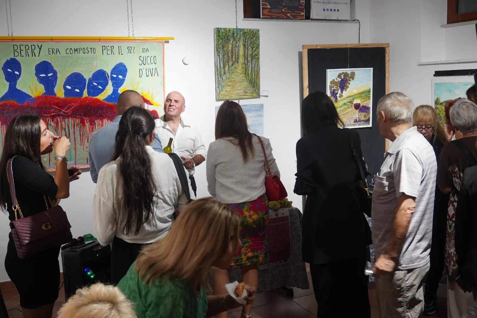 La Galleria d'Arte Dedalo di Reggio ospita “Il Tempo del Grappolo”\n