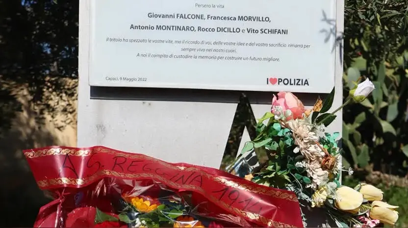 La Reggina rende onore alle vittime della strage di Capaci\n