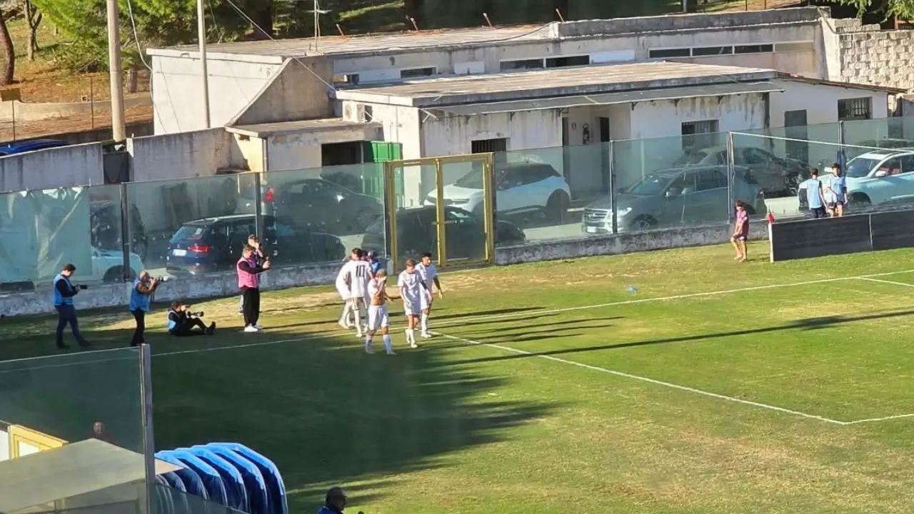 Serie D, la Vibonese non si ferma più: domato il Praiatortora (2-0) e terzo successo di fila\n