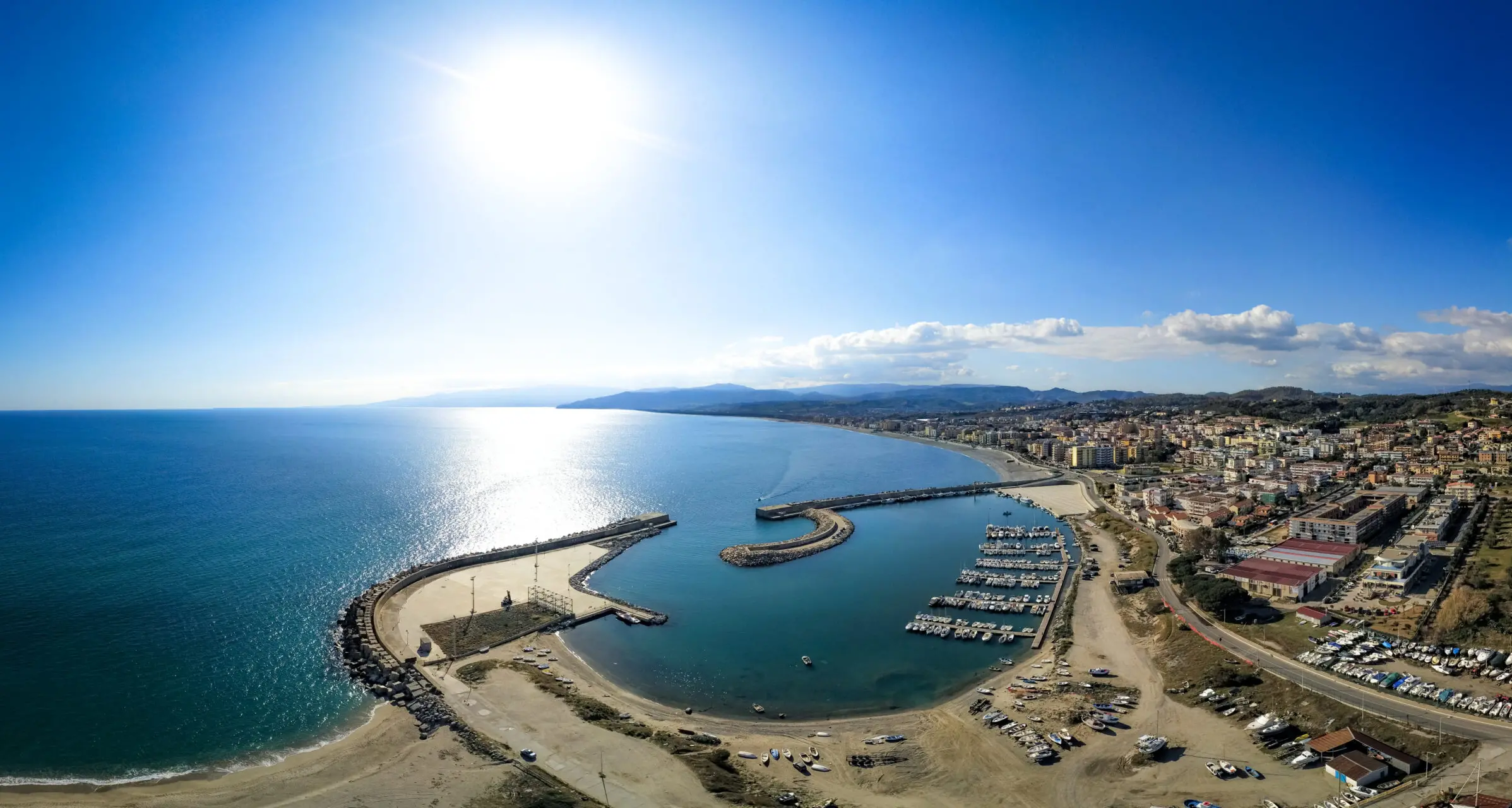 Catanzaro si candida a Capitale italiana del mare 2027: via libera della Giunta\n