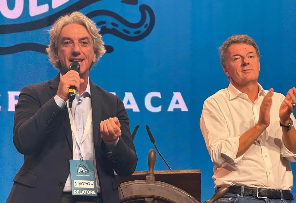 ”Leopolda” di Matteo Renzi: Aieta, sindaco di Cetraro, invitato sul palco dall’ex Premier