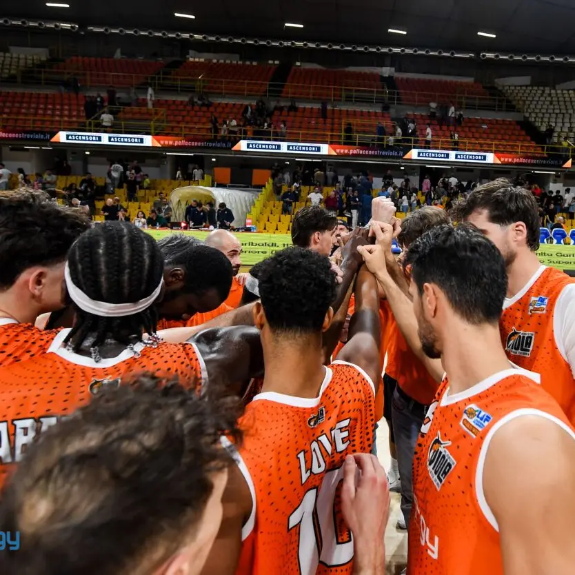Myenergy Reggio, esordio amaro in casa: al palaCalafiore contro Fiorenzuola finisce\u00A063 a 76\n