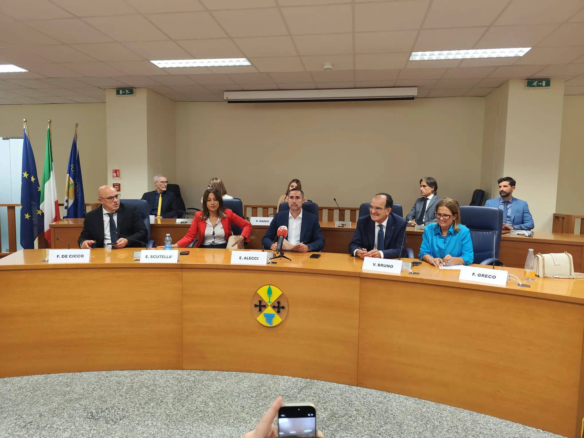 «Sui sottosegretari Occhiuto ha perso, non pensa alla Calabria ma a sé stesso»: l’opposizione non fa sconti al presidente\n\n\n