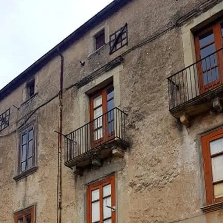 Spezzano della Sila, annullata l’assoluzione per i lavori nella “stanza di San Francesco di Paola”\n