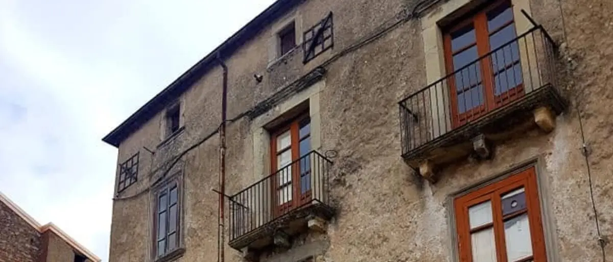 Spezzano della Sila, annullata l’assoluzione per i lavori nella “stanza di San Francesco di Paola”\n