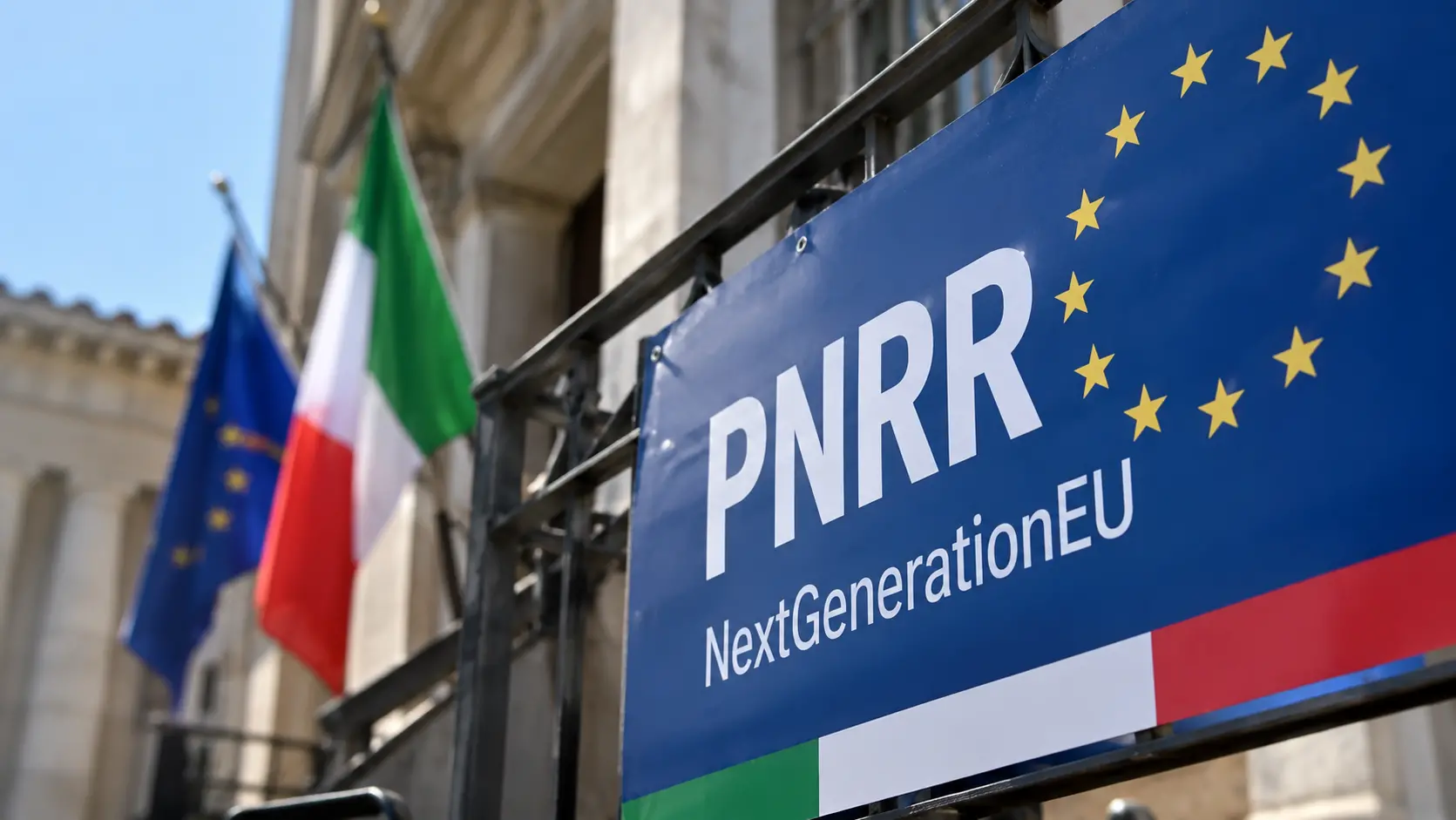 Il conto del Pnrr rischia di diventare salatissimo: 76 miliardi di interessi e il nodo dei prestiti europei\n