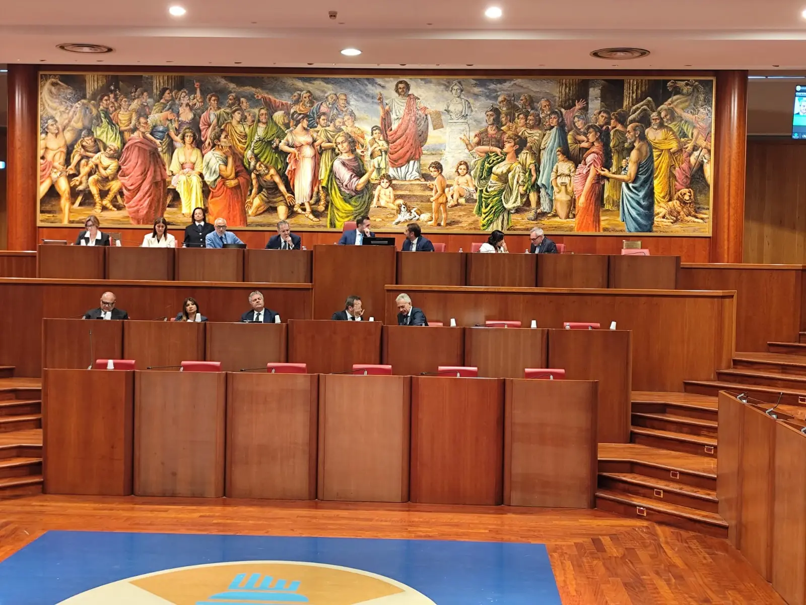 Consiglio regionale Calabria, abrogata la norma dei sottosegretari e bloccata la consultazione popolare