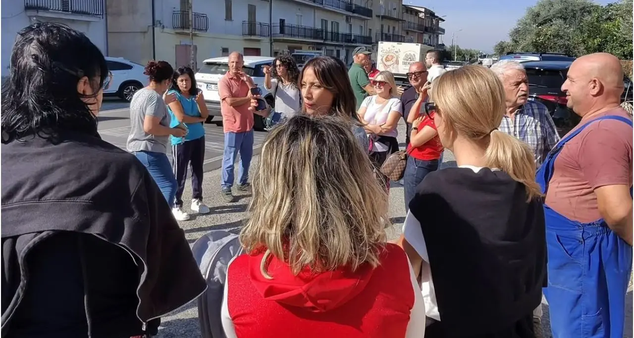 Ss 106, la Scutellà (M5s) ottiene\u00A0incontro con Anas e cittadini:\u00A0«Alle finte inaugurazioni degli ospedali, preferisco iniziative concrete per la gente»\n