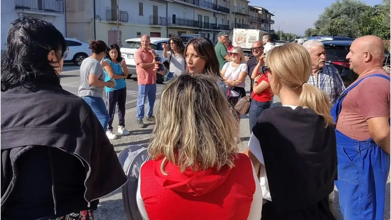 Ss 106, la Scutellà (M5s) ottiene\u00A0incontro con Anas e cittadini:\u00A0«Alle finte inaugurazioni degli ospedali, preferisco iniziative concrete per la gente»\n