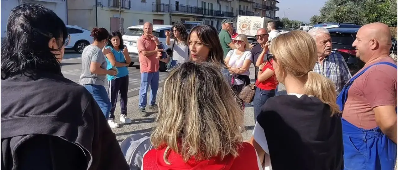 Ss 106, la Scutellà (M5s) ottiene\u00A0incontro con Anas e cittadini:\u00A0«Alle finte inaugurazioni degli ospedali, preferisco iniziative concrete per la gente»\n