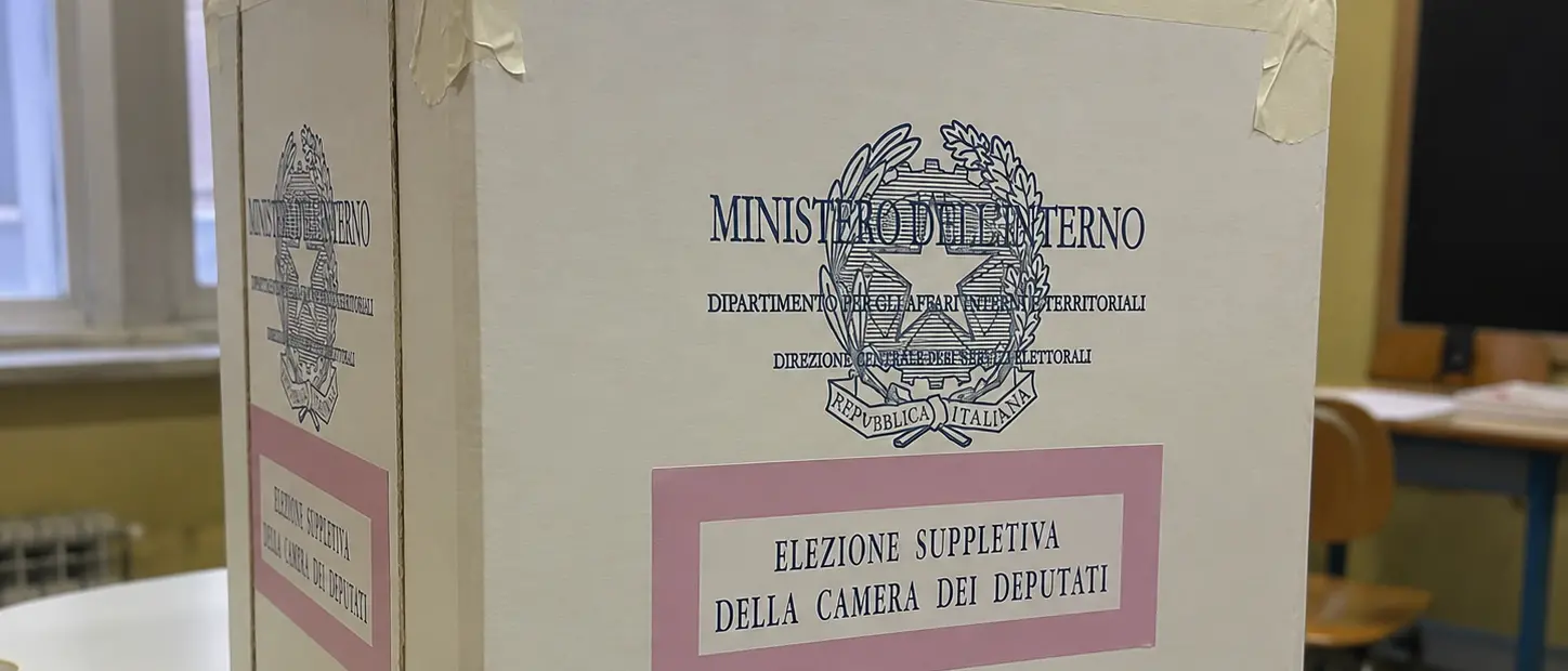 Suppletive, a Melito esplode lo scontro nel campo largo. Sinistra Italiana attacca il \"modello Nastasi\", la replica del sindaco: «unico interesse è il bene della città»\n