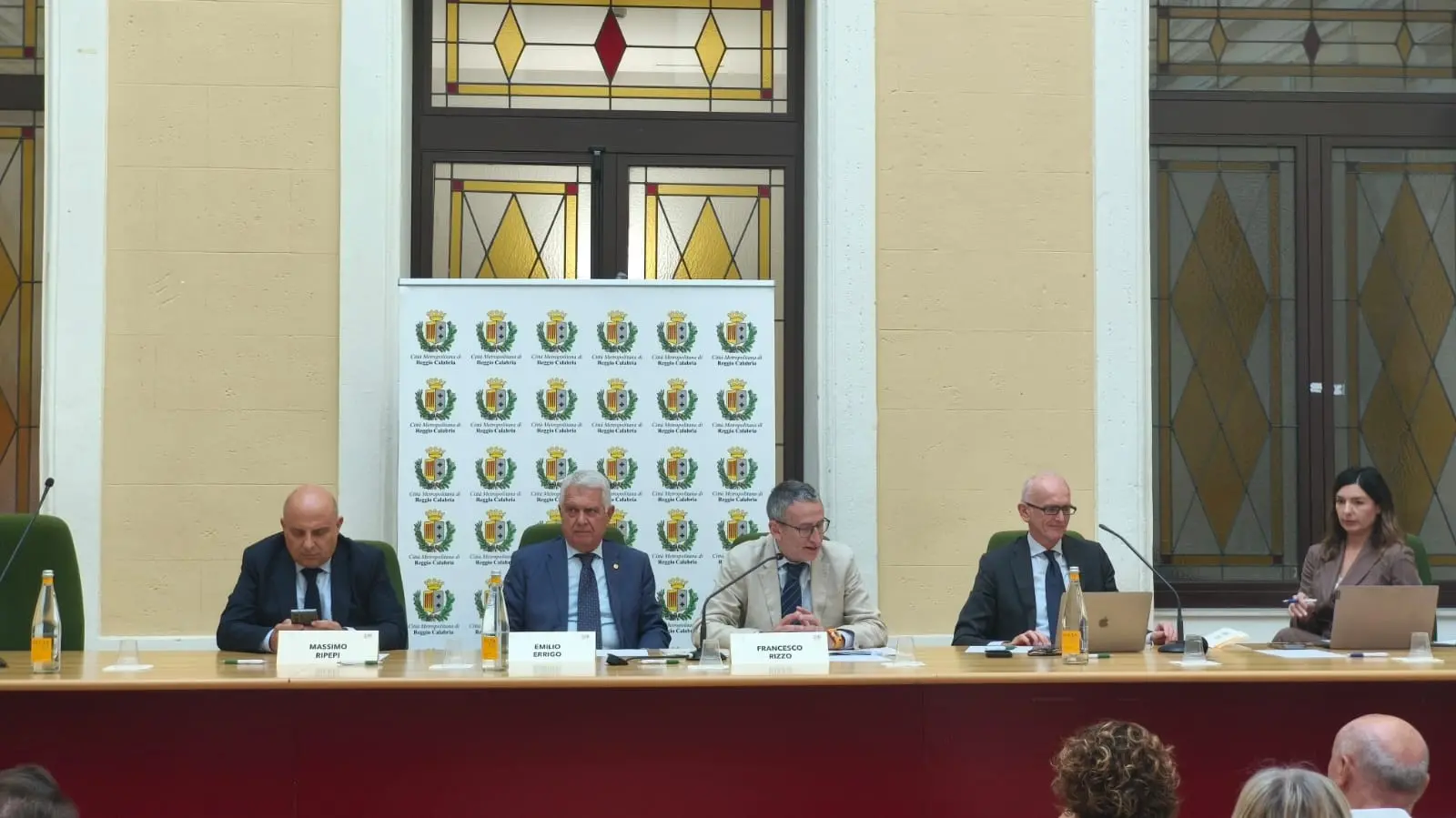 Porto di Reggio, dopo i progetti la sfida dei servizi: «Chi arriva deve essere accolto». Lo Stretto prova a fare sistema\n