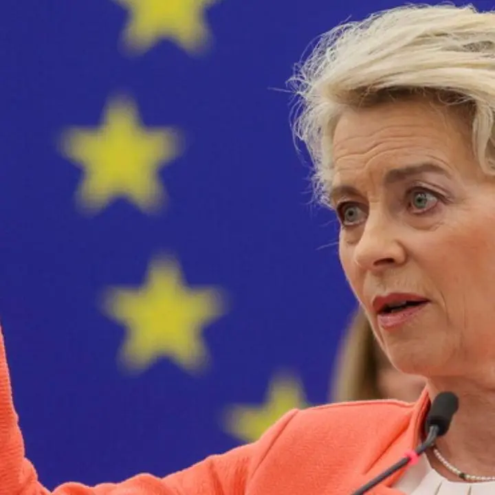 Caro energia e carburanti, l’Ue pronta a lanciare una task force. Von der Leyen: «Interventi mirati, no aiuti a pioggia»\n