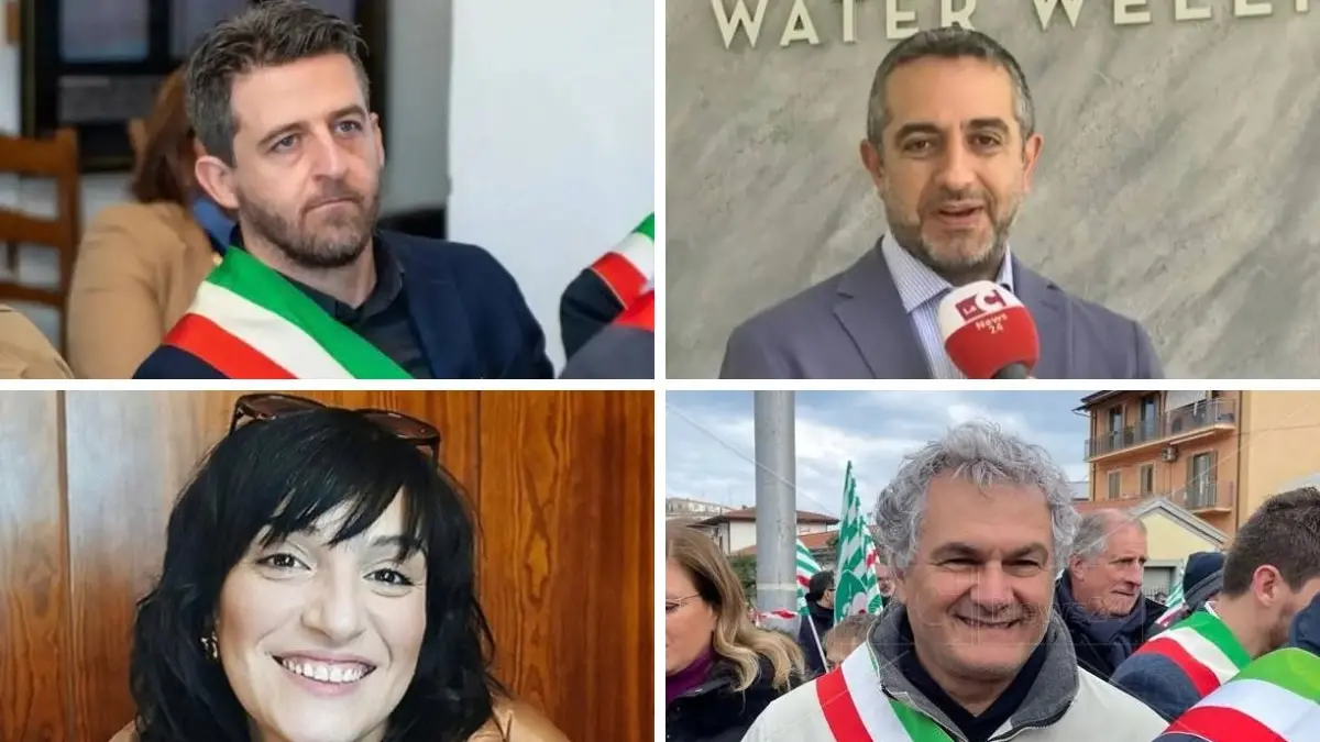 <p>I sindaci Stasi, Iacobini, Aiello e Giudiceandrea</p>\\n