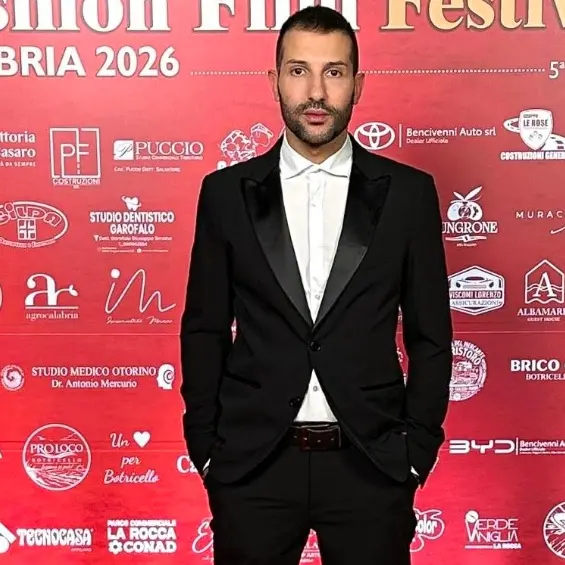 Vito De Luca al Riff di Botricello: quando i social accendono i riflettori sulla Calabria\n