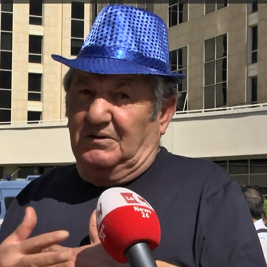 Carlo Greco, il trasportatore catanzarese che ‘guida’ la protesta con un camion giocattolo