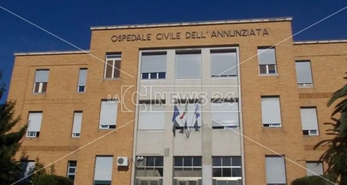 All’Annunziata di Cosenza asportata la milza con un’incisione di 2,5 centimetri grazie alla chirurgia robotica\n