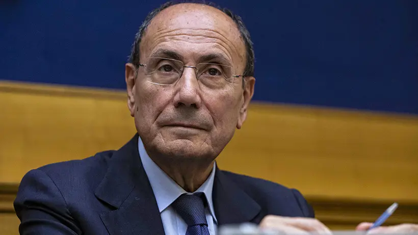 <p>Renato Schifani</p>\\n