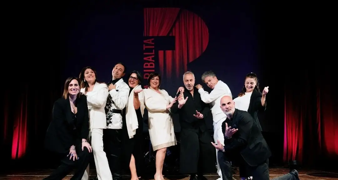 “Lo strappo nel cielo di carta”, Vibo si prepara alla finale: sei opere sul palco del Cinema Teatro Moderno\n