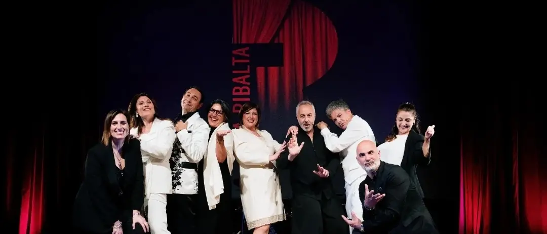 “Lo strappo nel cielo di carta”, Vibo si prepara alla finale: sei opere sul palco del Cinema Teatro Moderno\n