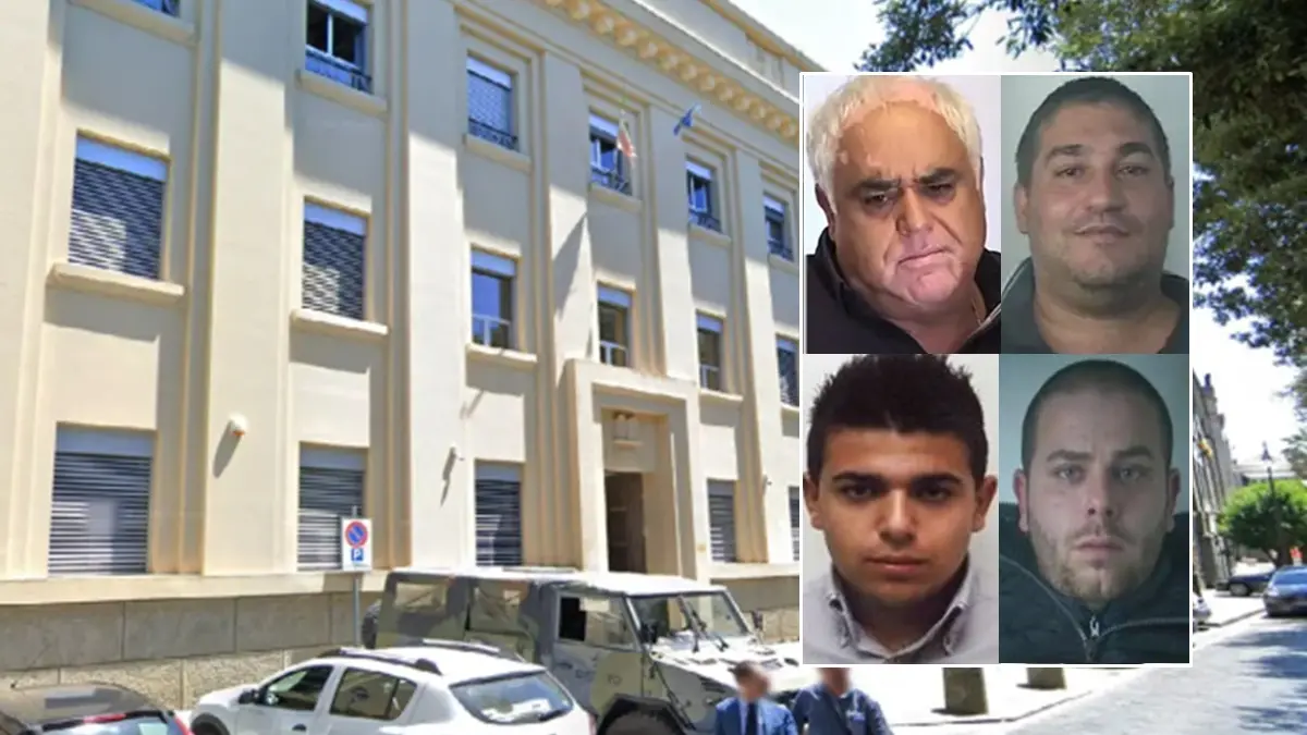 <p>Il Tribunale di Vibo e in foto da sinistra verso destra: Giuseppe Accorinti e Angelo Bartone. In basso: Valerio e Giuseppe Navarra</p>\\n