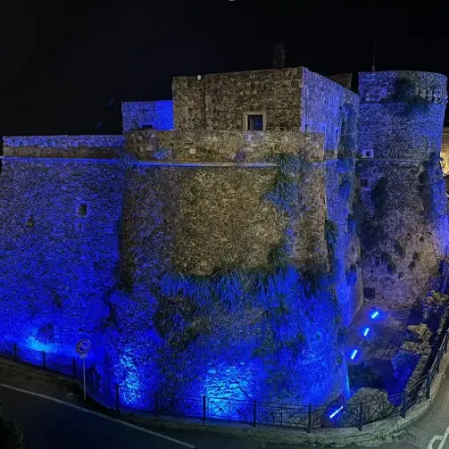 Sindrome X fragile, il 10 ottobre il castello Murat di Pizzo si illumina di blu\n