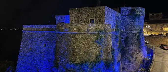 Sindrome X fragile, il 10 ottobre il castello Murat di Pizzo si illumina di blu\n