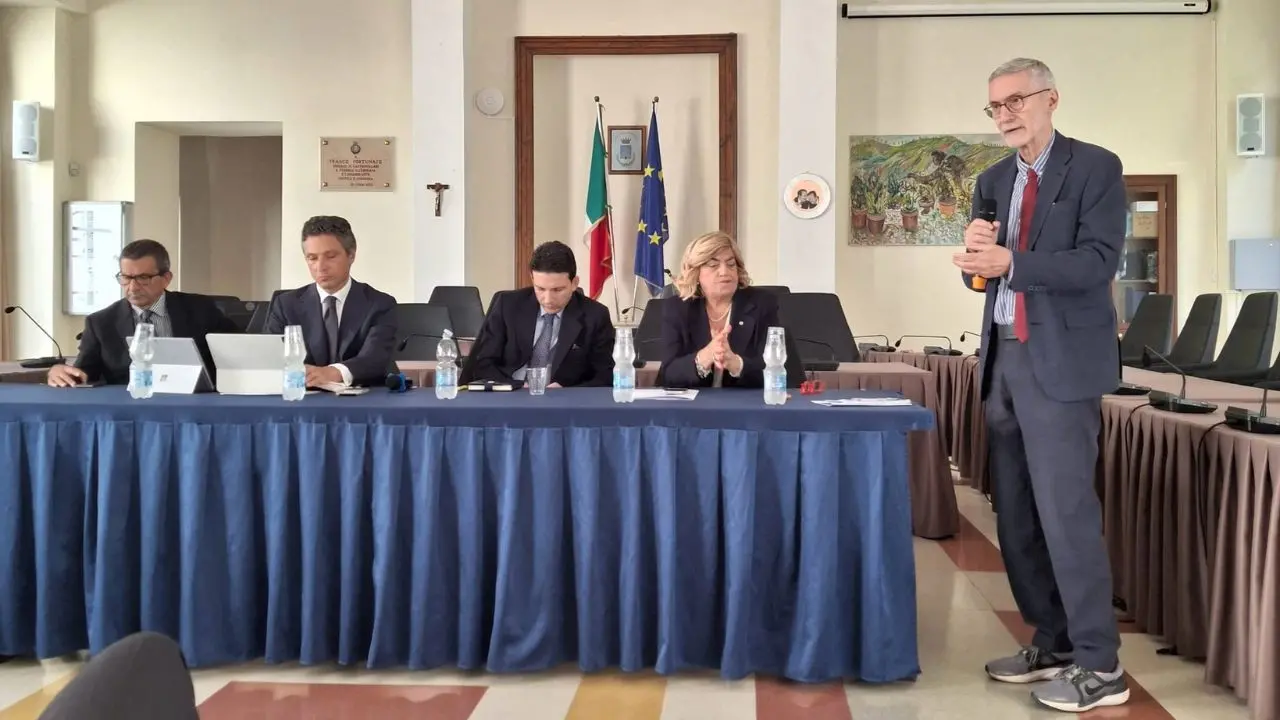 Soppressione Centro direzionale di poste Italiane, Laghi: «Riprenda la mobilitazione»\n