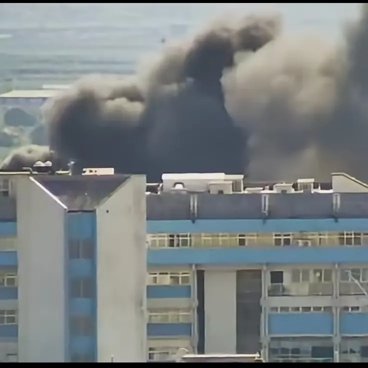 <p>Lamezia: il quartiere Ciampa di cavallo tra roghi, rifiuti e baracche. I residenti: «È la nuova Scordovillo» <span style=\"color:hsl(0, 75%, 60%);\">FOTO-VIDEO</span></p>