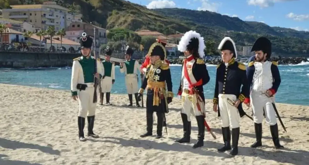 Pizzo, torna la rievocazione storica di Gioacchino Murat: tre giorni di\u00A0cortei con le riproduzioni di\u00A0sbarco, processo e fucilazione\n