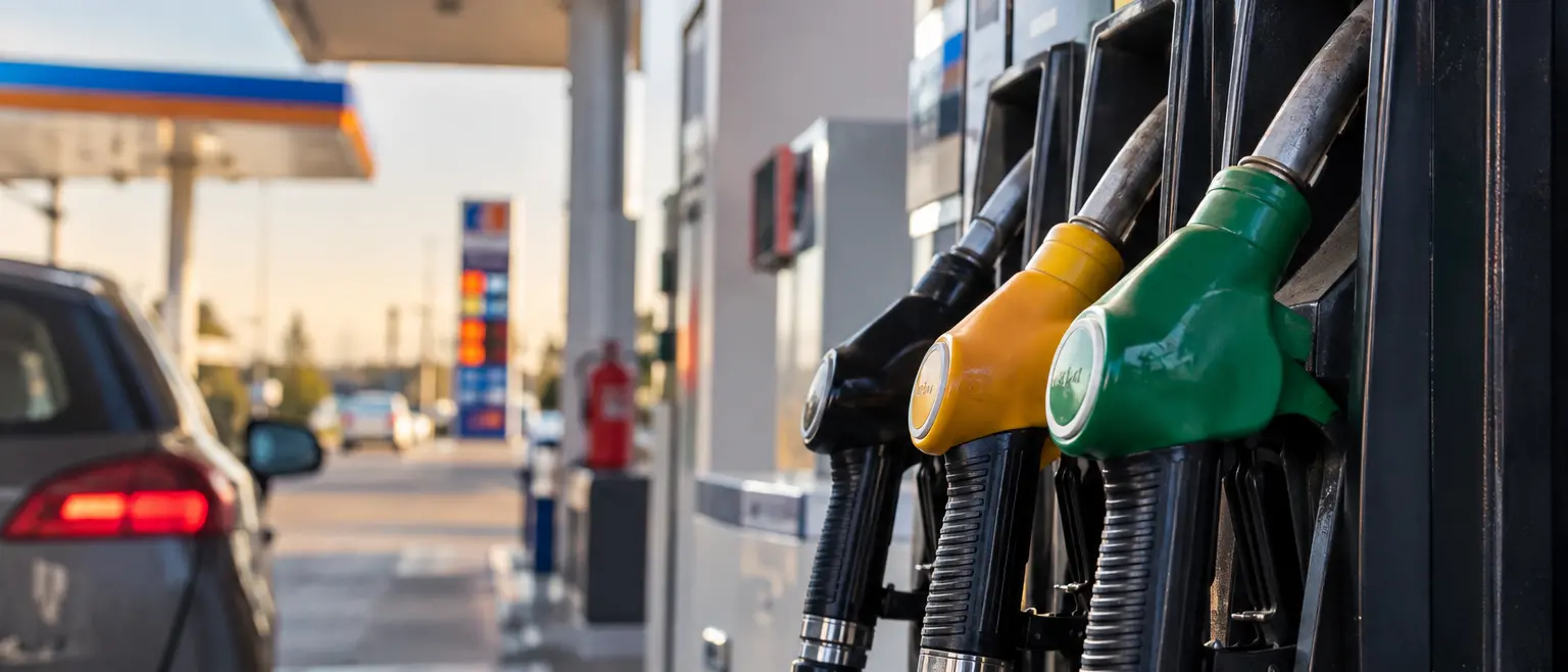 Carburanti: il grande inganno dei prezzi\u00A0tra accise, Iva e margini delle compagnie a pagare sono sempre gli automobilisti\n