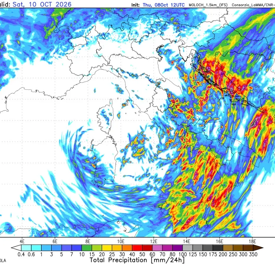 Meteo Cosenza, arrivano temporali e forti raffiche di vento. Domani il clou della perturbazione\n